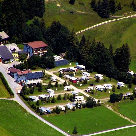 Hôtel Camping Alpenwelt à Tannheim Extérieur photo