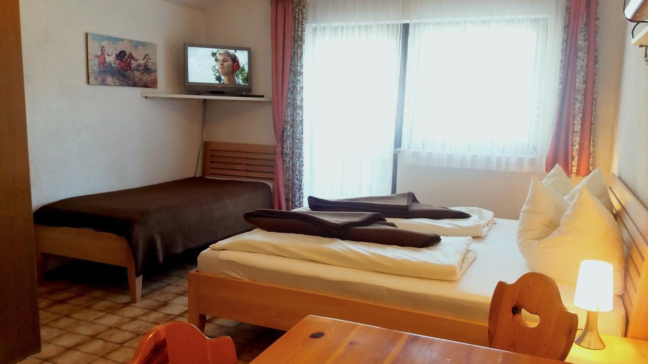 Hôtel Camping Alpenwelt à Tannheim Extérieur photo